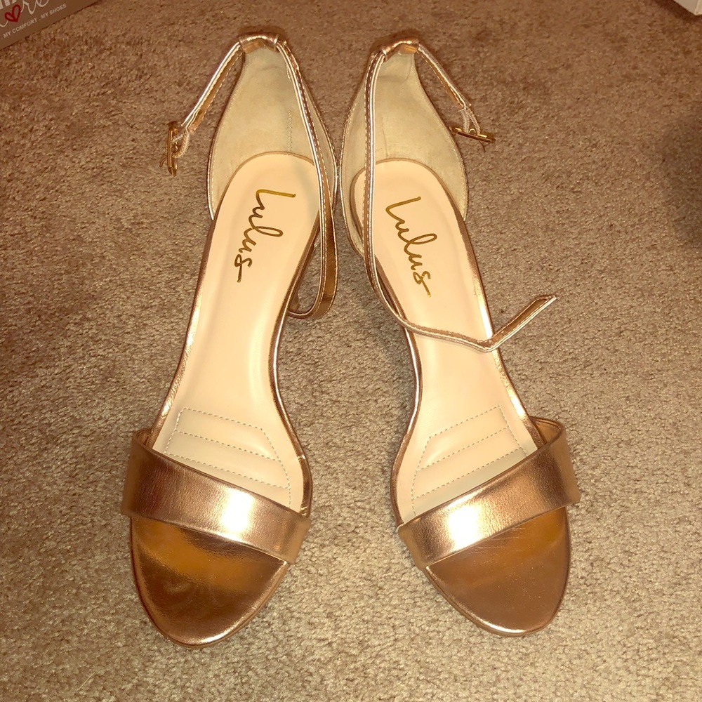 Lulus brand gold sandals - like new!